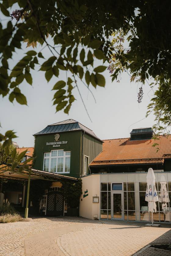 Aussenansicht Hoteleingang