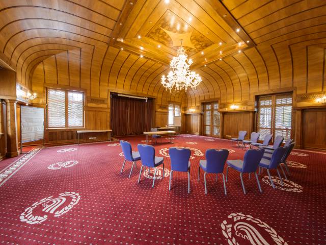 Ballsaal Stuhlkreis