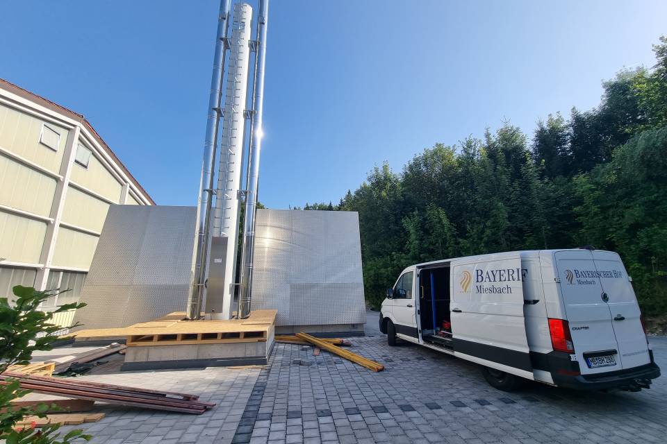 Blick auf die Baustelle am Hotel Bayerischer Hof Miesbach