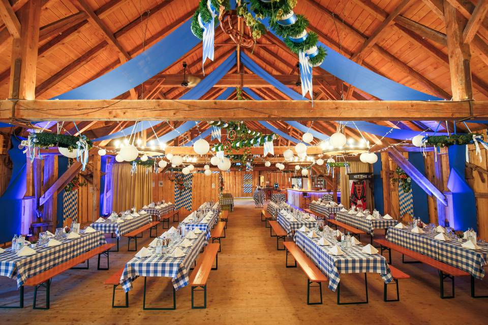 Innenansicht Eventscheune Oktoberfest