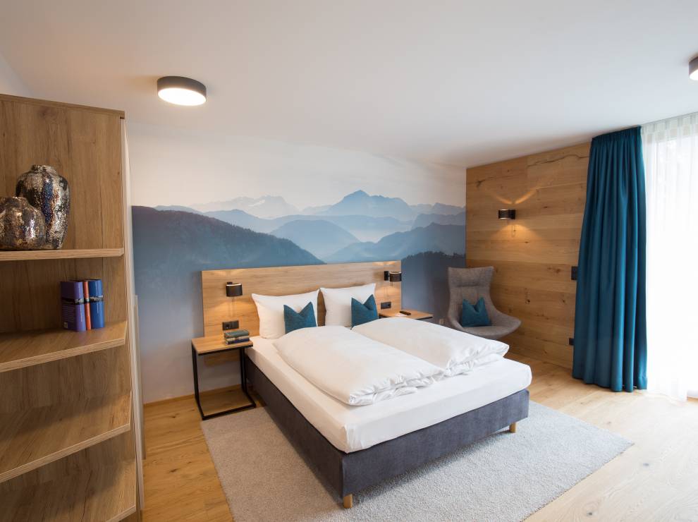Apartment double bed
